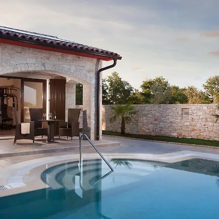 Villa Monaco *