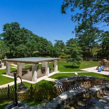 Villa Monaco